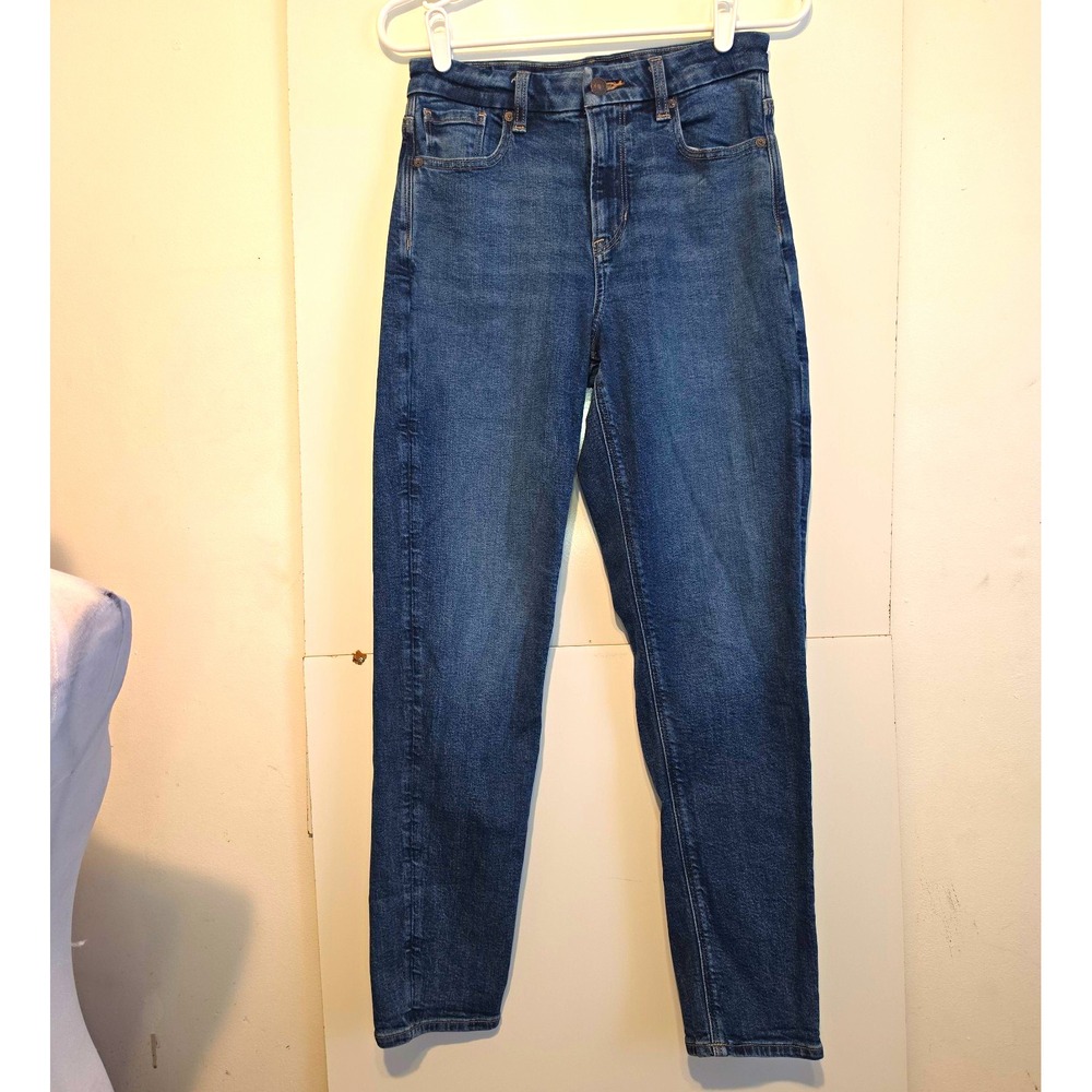 American Eagle Curvy Mom Blue Medium Wash High Rise Stretch Mom Jeans Size 2